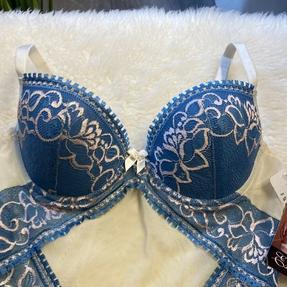 VINTAGE Escante Nylon Lace Mesh Corset with Garnets Sheer Ivory Blue Size Small - Picture 7 of 8